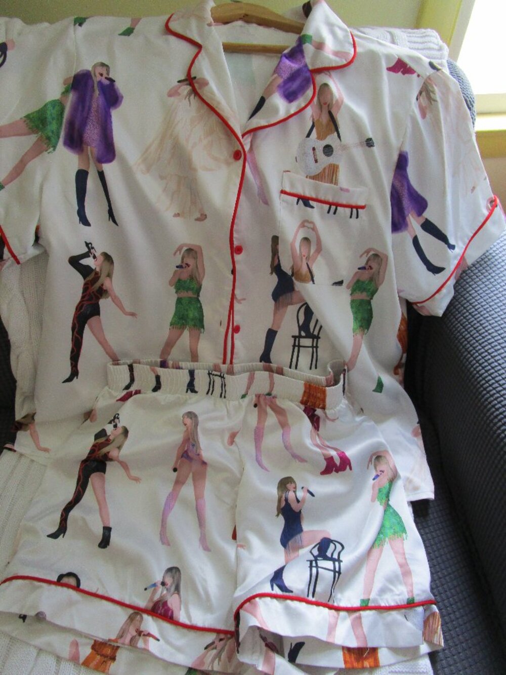Taylor Swift Watercolor Satin Shortie Pjs-Women's Size L